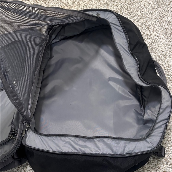 Patagonia Transport MLC 45L bag - Picture 8 of 10